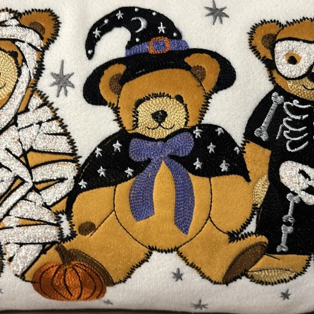 ENVOGUE CREEPY BEAR CRITTERS FAUX FUR HALLOWEEN THROW PILLOW NWT EMBROIDERY